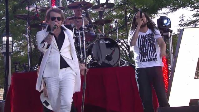 Jonathan Davis (Korn) si Asking Alexandria fac un cover Duran Duran